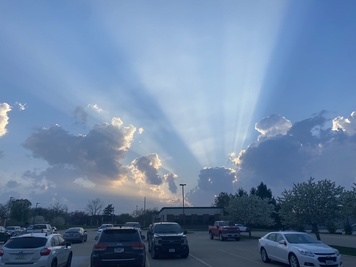 Lisa Felton (@lisafelton) on Twitter photo Beautiful storm clouds building in Urbandale <a href="/WHOWeather/">WHO 13 Weather</a> Beautiful storm clouds building in Urbandale <a href="/WHOWeather/">WHO 13 Weather</a>