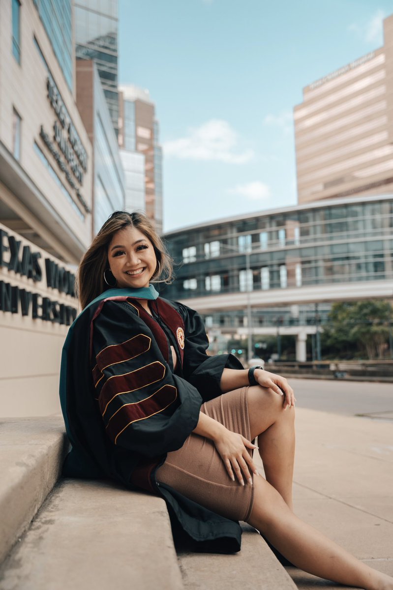mollomoo's tweet photo. I’m officially a Doctor of Physical Therapy! 

As a 1st gen Vietnamese American, graduating with a doctorate degree means the whole world to me and my family. It’s been 10 years since I first decided I wanted to become a physical therapist and here we are 👩🏼‍⚕️🎉 https://t.co/4VMtKLy0HX