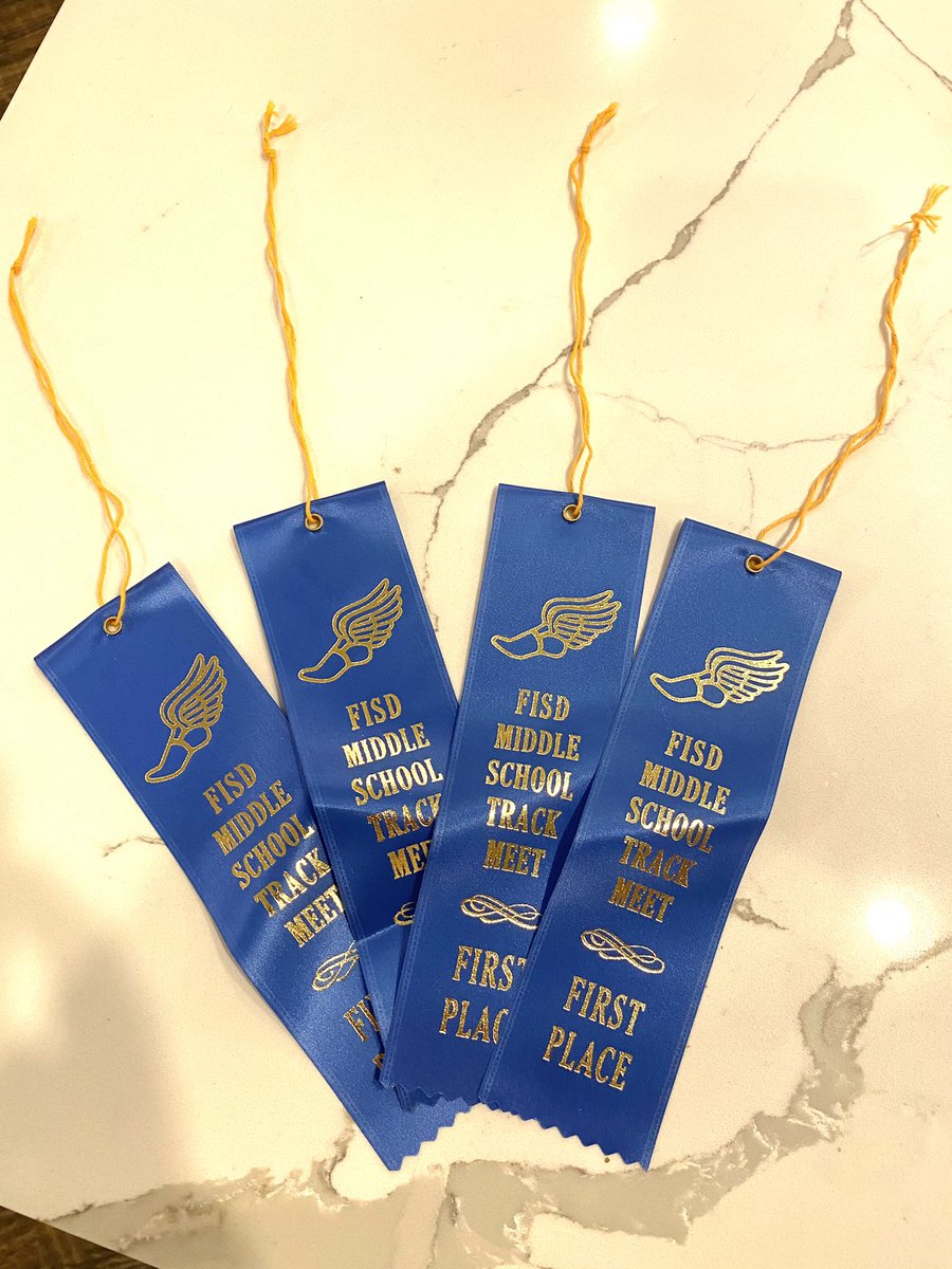 NathanMay3r's tweet photo. Anna first place in 4 events at district track meet last week.  100m, 4x100m, 4x200m and triple Jump.  She never lost a running race she competed in 7th or 8th grade!!😳 @AnnaMay3r https://t.co/MeAfArGA0f
