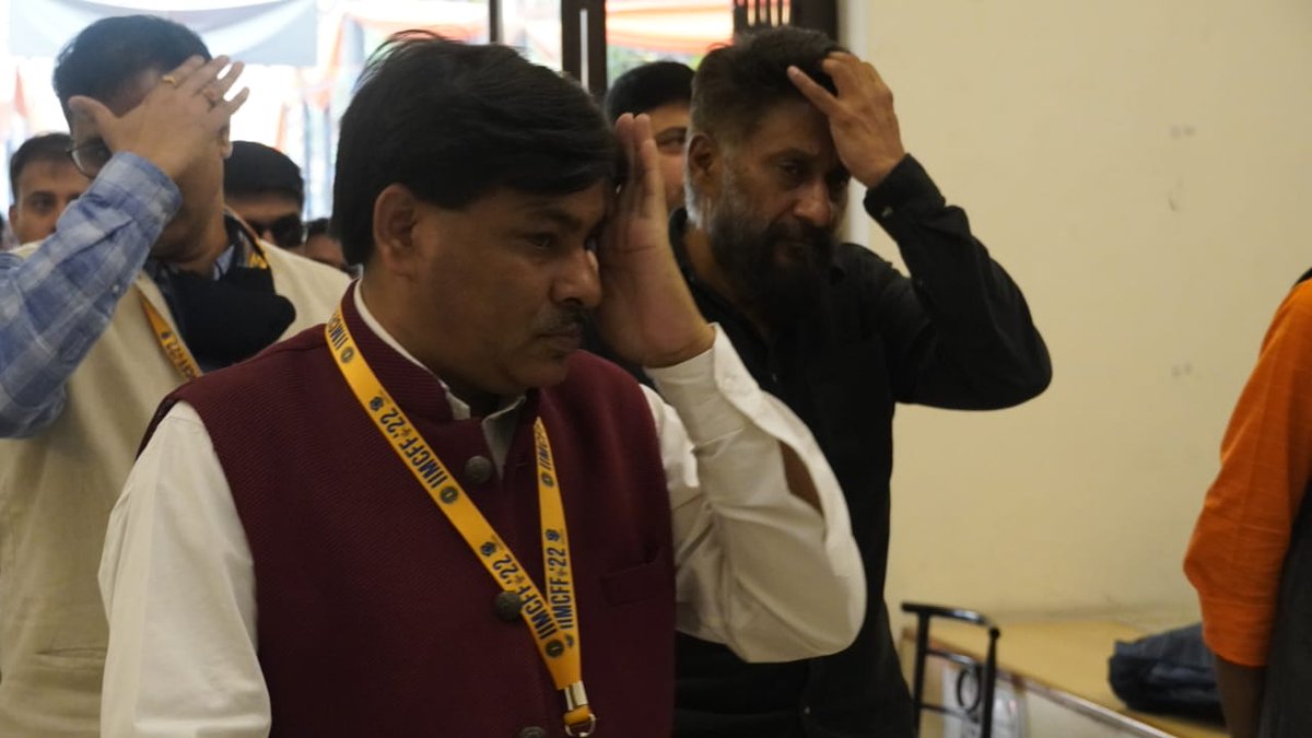 pramodsaini69's tweet photo. Clicked by @IIMC_India students during the visit of @vivekagnihotri on May 6, 2022.
@IIMCAA https://t.co/VIwLrD5ziA