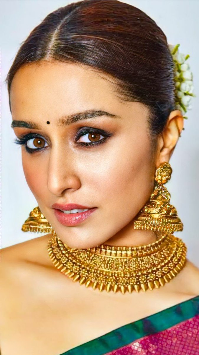 Parody Sharddha Kapoor tweet media