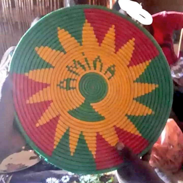 WallooThe's tweet photo. Ogummaa qarree walloo kana ilaala mee suuraa kana irratti maqaa "Amina" jedhutu jira!

Qarre power!💪✊😍💖 https://t.co/y91AyTLrzS