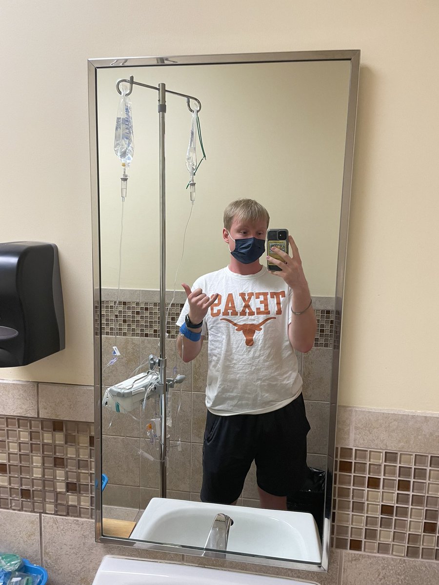 evanjuice's tweet photo. when i finish chemo it’s fr over for you bitches https://t.co/6ZuOZVFkH9