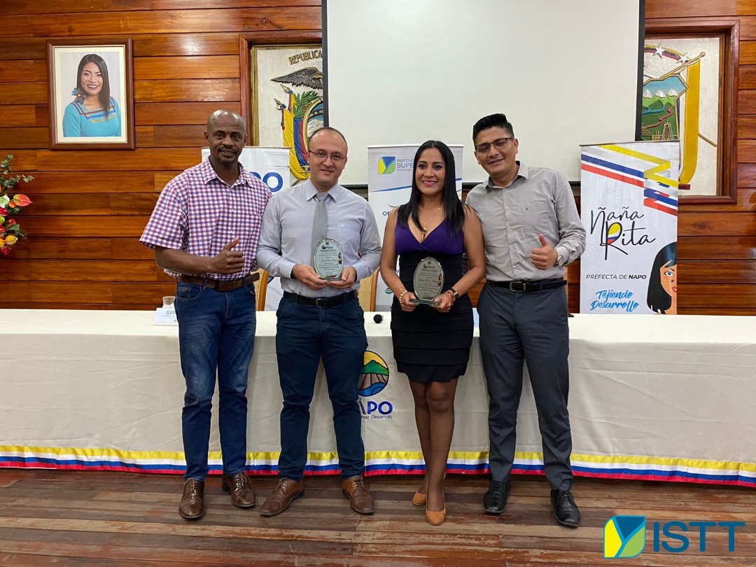 isttenaoficial's tweet photo. HOY| Prefecta y Viceprefecto del #GAD Provincial de #Napo realizaron reconocimiento público a la gestión realizada por Lorena Yánez P. @lorenayanezpi rectora, @ingjdrojas vicerrector de @isttenaoficial en beneficio de la @EduSuperiorEc en #Napo
 #JuntosLoLogramos @ARibadeneiraE https://t.co/tKP4Qo1H17