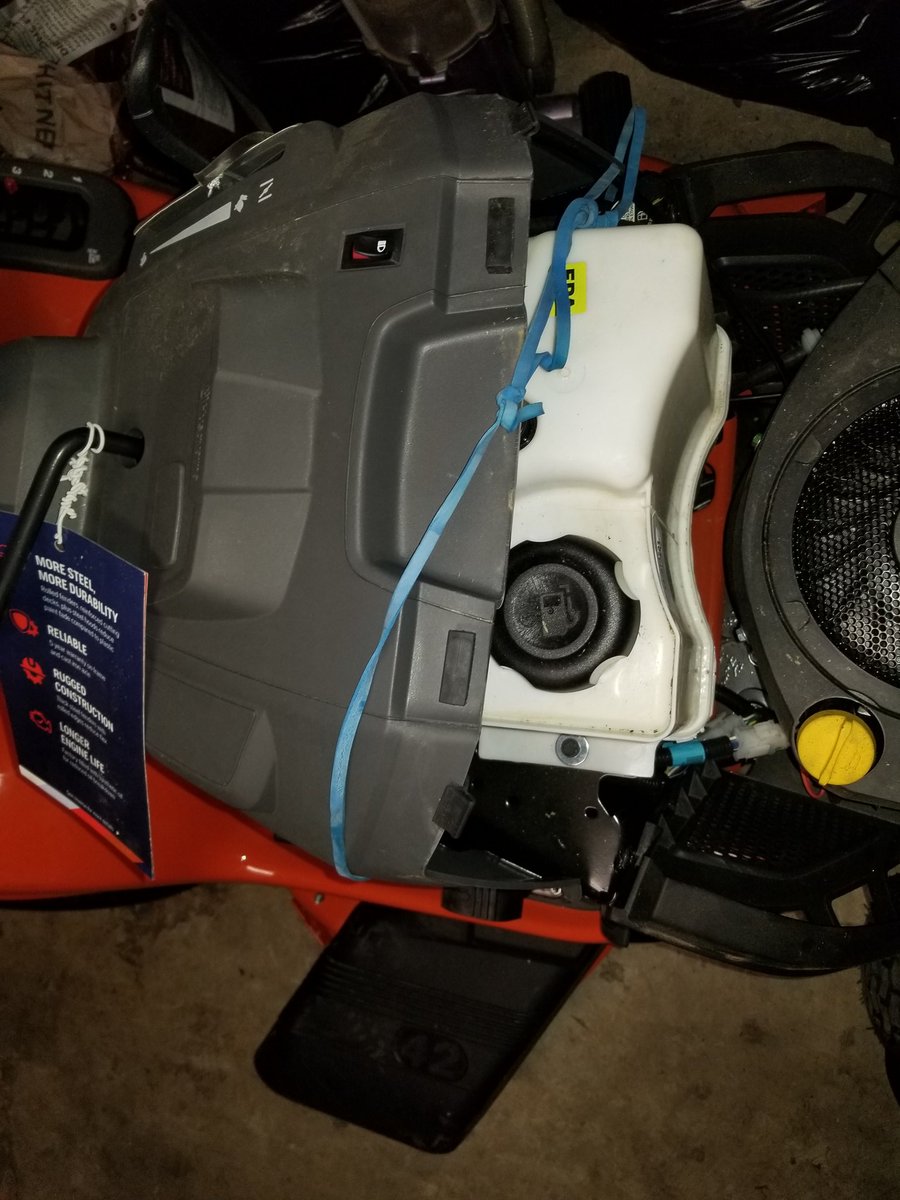 claflin88's tweet photo. @Lowes Tried calling earlier and got no one.  Can't send an email with the concern and the chat assistant on the website is of no help. https://t.co/F16ZrlqTxf