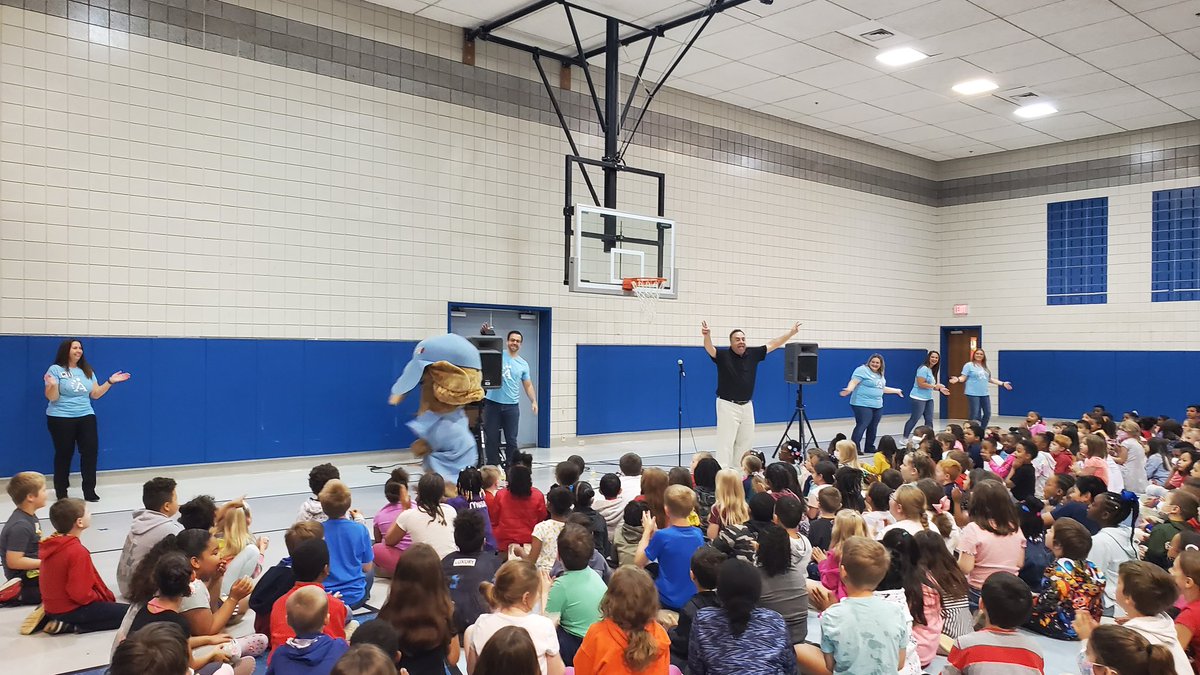 Thank you to our partners at <a href="/AboundCU/">Abound Credit Union</a> for bringing us @TeamSammtRabbit today to teach our 1st &amp; 2nd graders about strong financial habits!