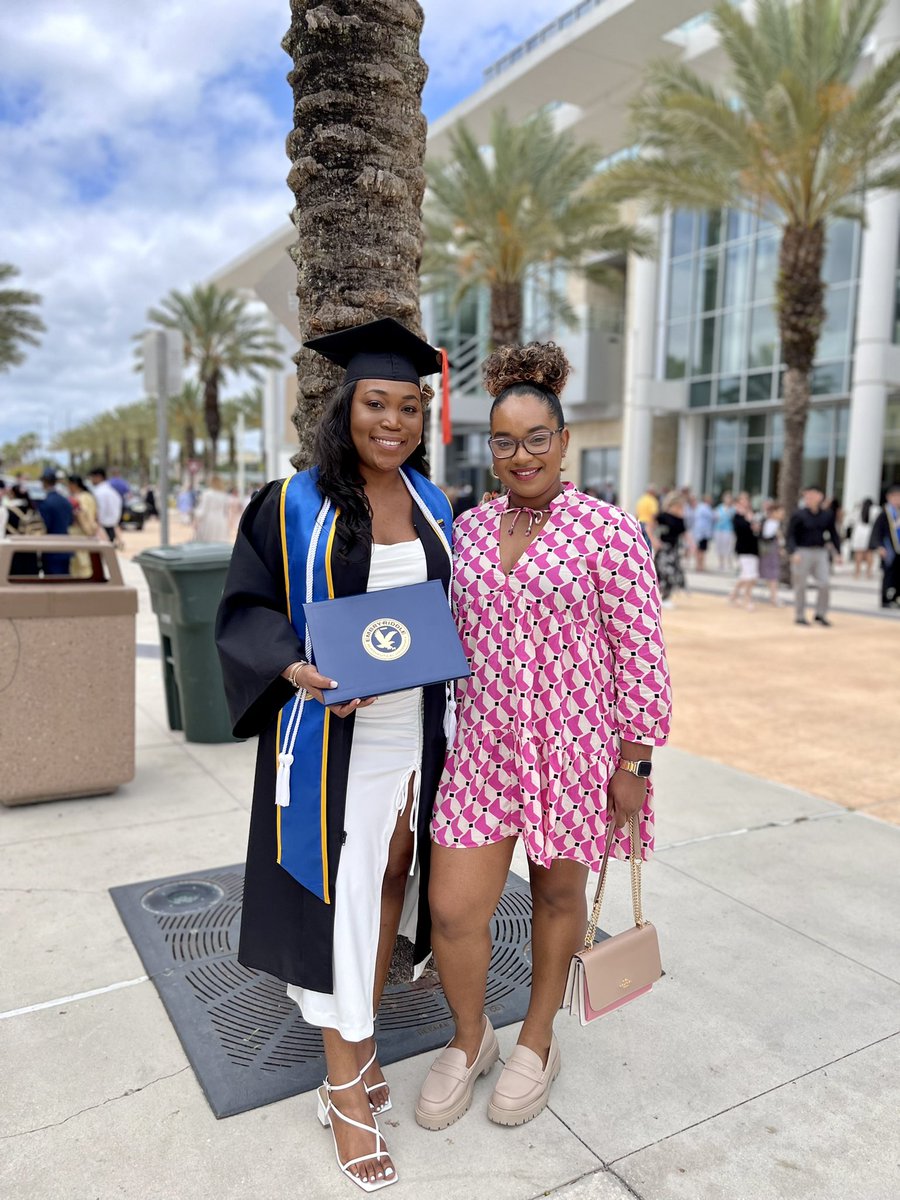 Kae_Bii's tweet image. Look at my fellow Aerospace graduates! 🥹

I very much appreciate them lending me regalia &amp;amp; my matching honor cord for a chance to take my own "graduation" photos, to make up for not having any ❤️😭