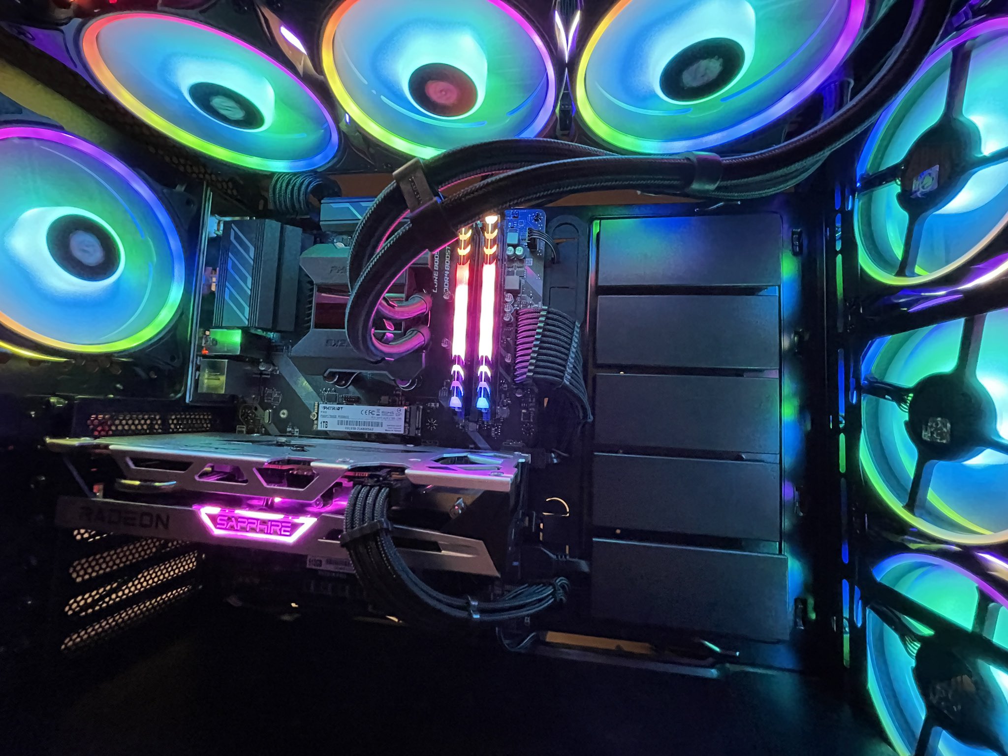 META PCs on Twitter: 