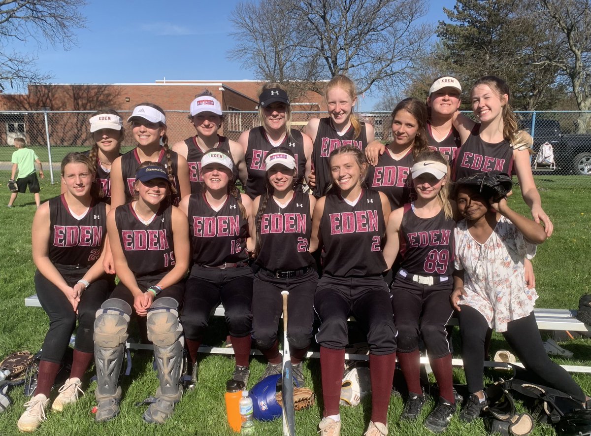 Eden earned the W against JFK for their first home contest of the season. Another great day for offense, Kobie went 3-4 with a 3B and two 2B. Lauer, Pompeo, and LaVerdi all added doubles. E. Kauzala, Johnson, and Cooper all added 2 hits a piece. Lauer w/ the win in the circle.