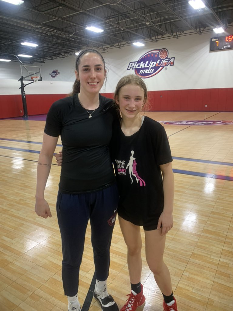 Multiple generations of Guyer girls!!! <a href="/p_buckets2027/">Peyton Underwood</a> <a href="/eviegoetz/">Evie Goetz</a>