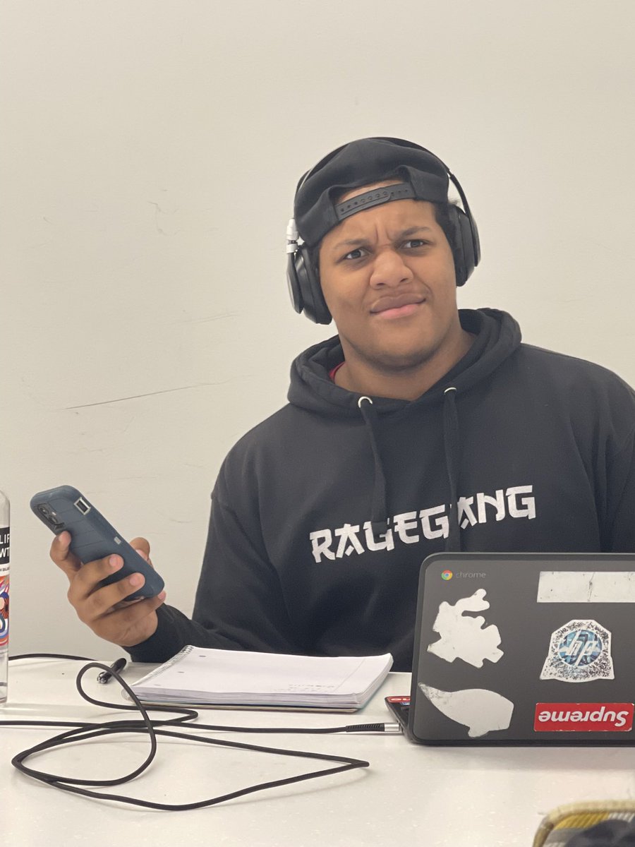 RageGangAppare1's tweet photo. When people say the RageGang sucks 🤨😂 #embracetherage https://t.co/KevmXYefMi