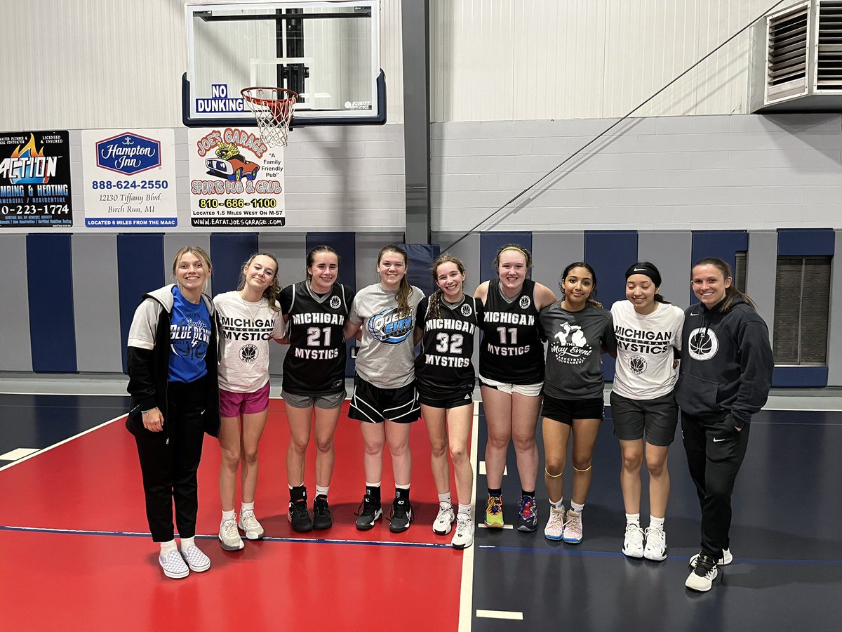 Chloe Simms tweet media