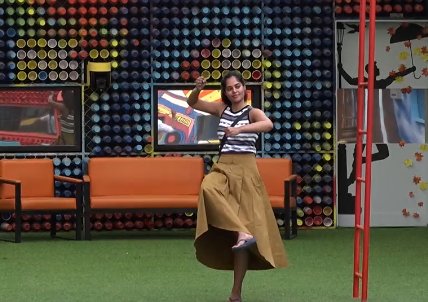Vijay2itz's tweet photo. #BiggBossNonStop
Her Presence of Mind. 
#BinduMadhavi  Love u more. https://t.co/PeqgDIp28y