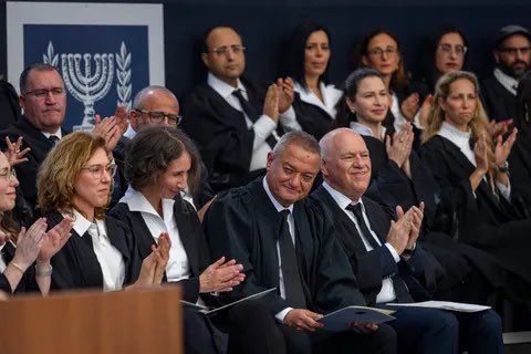 Mabrouk to Justice Khaled Kabub on becoming the first Israeli 🇮🇱 Muslim to serve on Israel's Supreme Court.