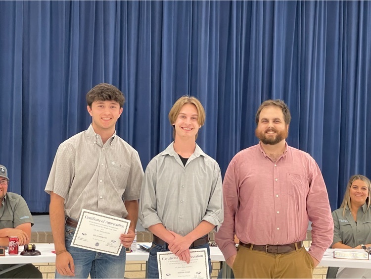 EaglePride247's tweet photo. We were proud to recognize our UIL state debate qualifiers at tonight’s board meeting! Post your congratulatory comments below! #EaglePride247 https://t.co/WNmDnBlFAI