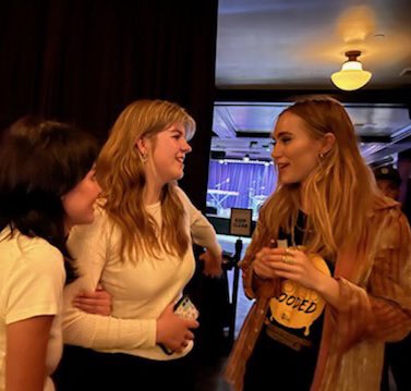 mollyydd's tweet photo. meeting @sukiwaterhouse was a dream 😇 https://t.co/sH7UM9mdOd