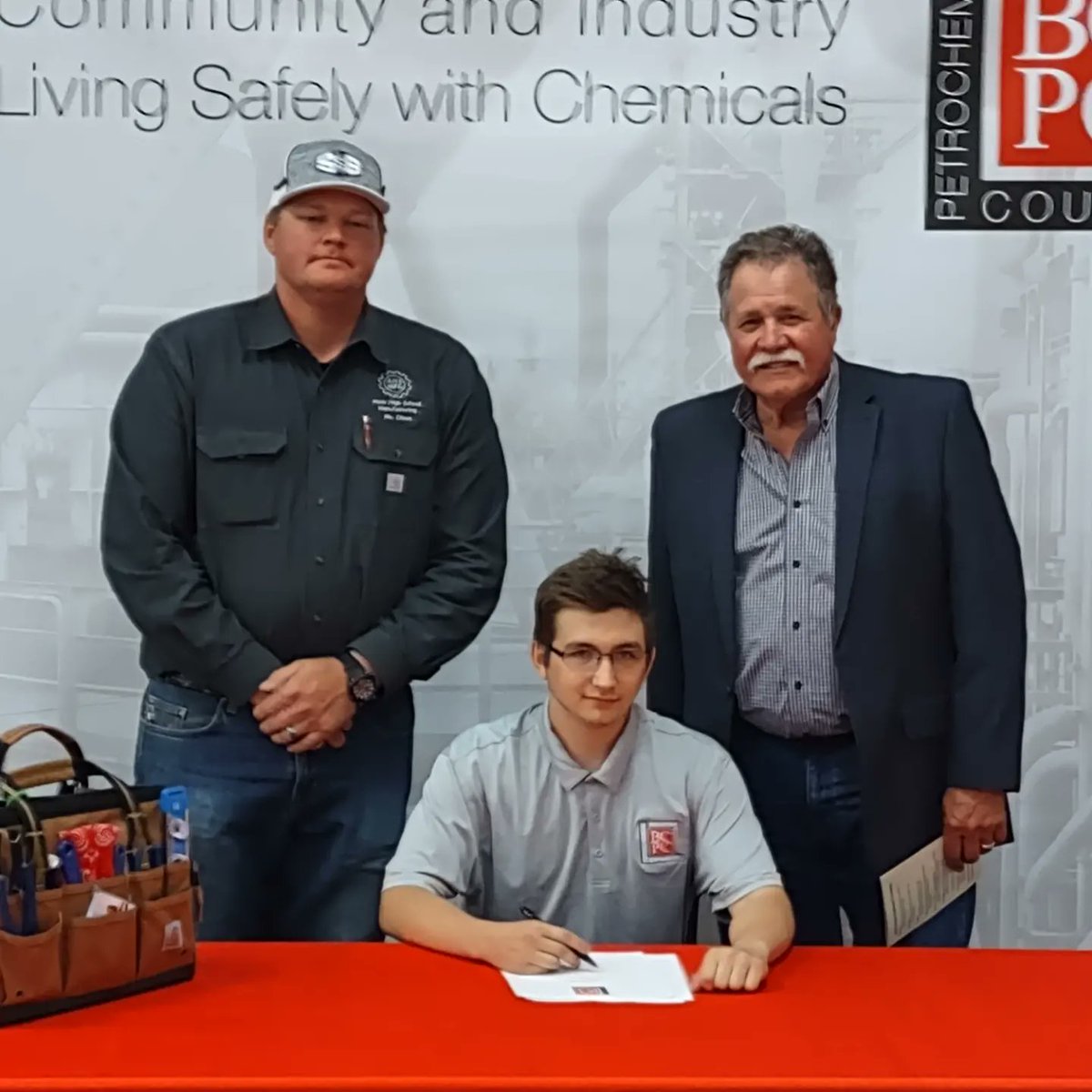 AHSMFG's tweet photo. Super proud of these guys. They are headed to S&amp;B Engineers and Constructors to be pipefitters upon graduation. They will do great!! https://t.co/ho1m6aonhD