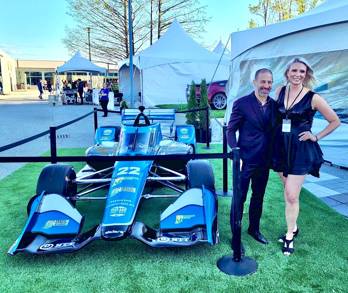 indybiofuels's tweet image. Beautiful evening @RevIndyEvent ! 🏁@INCornFarmers @INSoybean Fueling REV Chefs 2022! #Rev2022 #octaneboost #ethanol #higholeicsoybeanoil #ThisIsMay