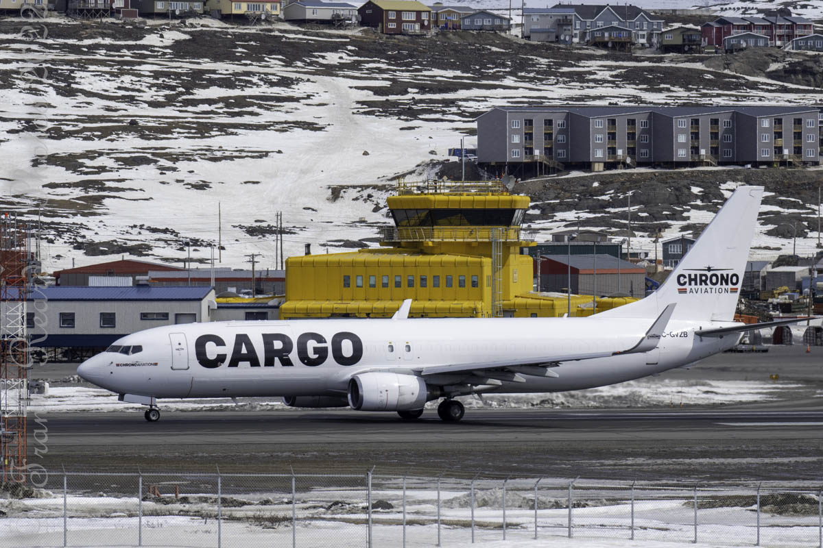 FrankReardon1's tweet photo. Spotted a 18 Year old Boeing 737-800(F) #B738 by @ChronoAviation in #Iqaluit #Nuanvut MAY.9.2022 #YFBSpotters #CGVZB https://t.co/FnmPxYFS0J