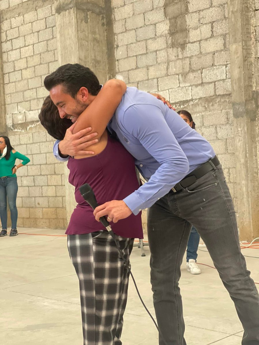 👨‍⚖️ <a href="/tonolopezruiz/">Toño López Ruiz</a> celebra con 350 mujeres el día de las madres🙋

-Reconocemos, una vez más, el lugar tan especial que tienen en nuestras vidas

#InformaciónParaTi 
            bit.ly/3wbyFQy