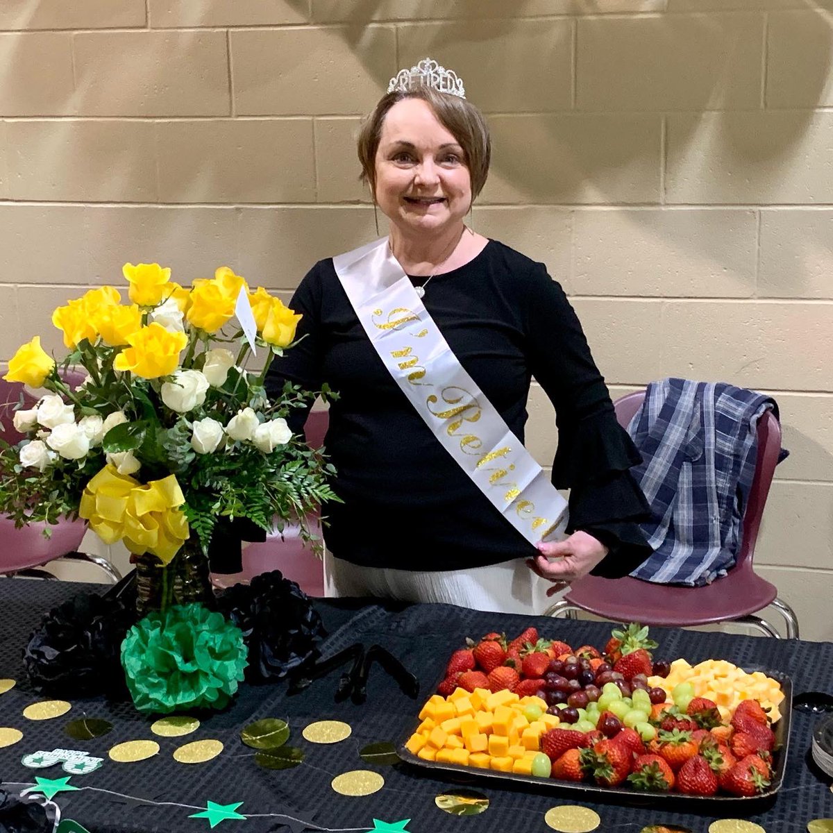 VBband1's tweet photo. We were truly honored this evening to recognize Van Buren Band Director MRS. JULIE KONZELMAN for her 23 years of dedicated service to the Van Buren Band. We are so thankful &amp; blessed that she is part of our team &amp; wish her all happiness in the next chapter in her life’s journey. https://t.co/Je2TPxUhFe