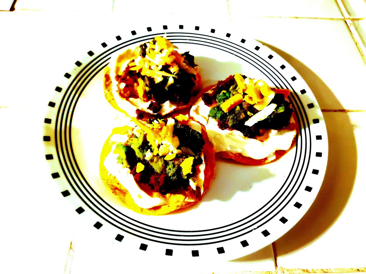 SheGAllin's tweet photo. #GREEKican 
Is on the #Menu for #Tonights #Dinner
#Tangi #inspired #Vegetarian #BlackBeans with #Homemade #Guac #GREEK #Yogurt &amp; #HONEY 
#cookingforBRAI
\☆/ https://t.co/xNZkBZJWU7