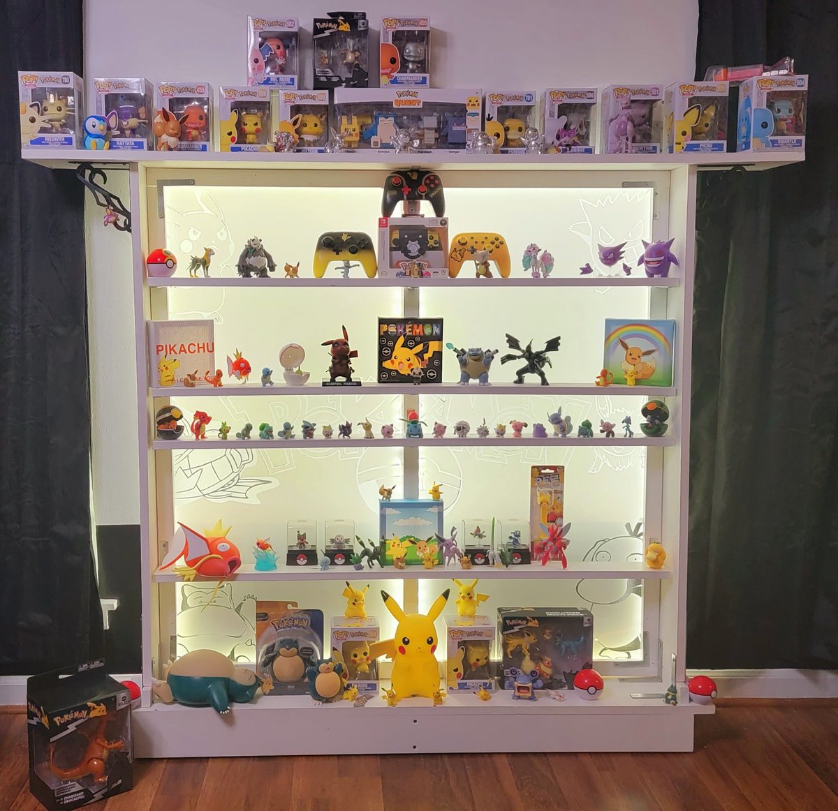 PsychoVeteran's tweet photo. Haven't caught them all, I'm slacking. #gottacatchemall #Pokemon #Collectibles #Pikachu https://t.co/r5LxofzMYW