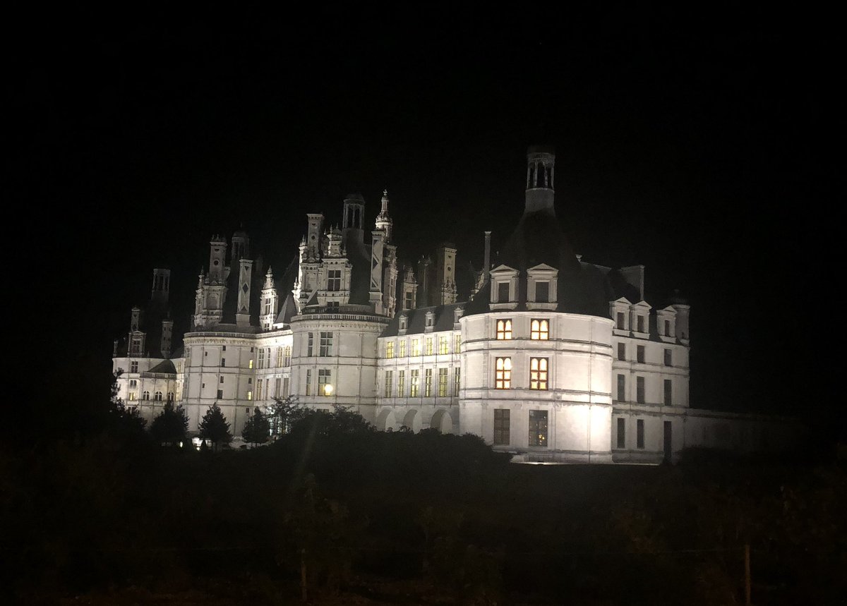 NatachaHaas's tweet photo. @avecvous Toujours pas d’investiture dans la 2eme circo du Loir et Cher. Attention! Si l’on investit personne, vous offrez un Boulevard à G.Peltier (sondage à l’appui). L’ex LR réinvesti par LR ne passera jamais…. Soyons clairvoyants ! @MFesneau @j_gourault @EmmanuelMacron @StanGuerini https://t.co/WTBBm2zqDF