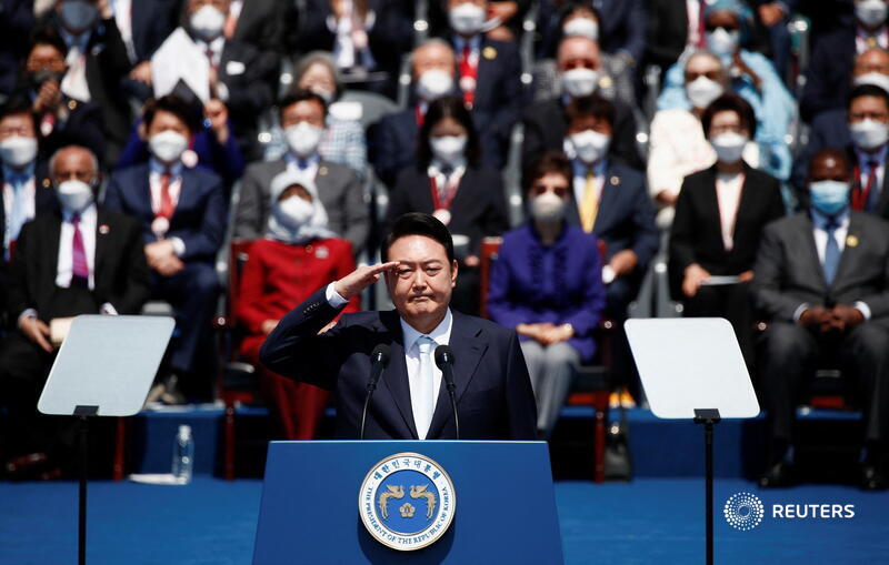 Reuters's tweet photo. South Korea's new president, Yoon Suk-yeol, will face a belligerent North Korea testing new weapons and inflation threatening to undermine an economic recovery from two years of COVID gloom https://t.co/c7e06MgPW8 https://t.co/zVsT3tcdr7