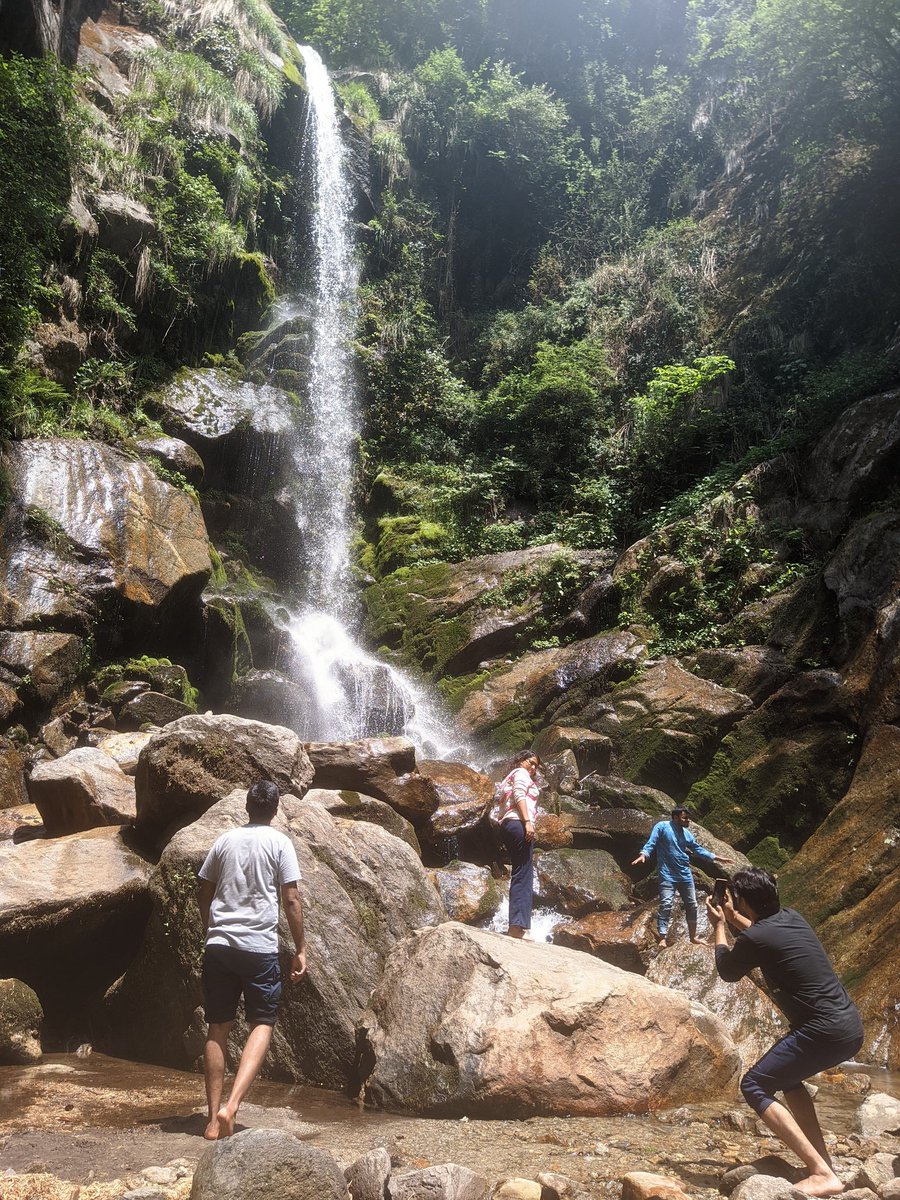 FoodRavel's tweet photo. ... And finally after four trips to Shangarh, I made it to the waterfall on my fifth trip to this isolated village in Sainj Valley.
#shangarh #foodravel #travel #travelphoto #travelhimachal #himachaltourism #himachalpradesh #nomad #nomadic #waterfall #trekking #jungletrekking https://t.co/NxjKPeCw6A