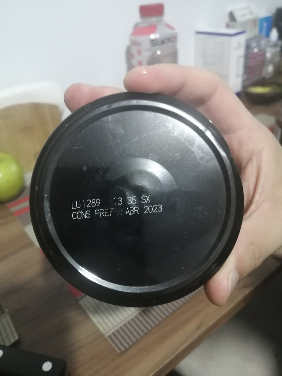 AmeDvvv's tweet photo. @GrupoHerdezMX El control de calidad y la higiene de su empresa dejó mucho que desear. Adjunto más fotos después de que enjuagamos el hongo; así como de la tapa con fecha de caducidad. @Profeco https://t.co/4aqr9Wmg0T