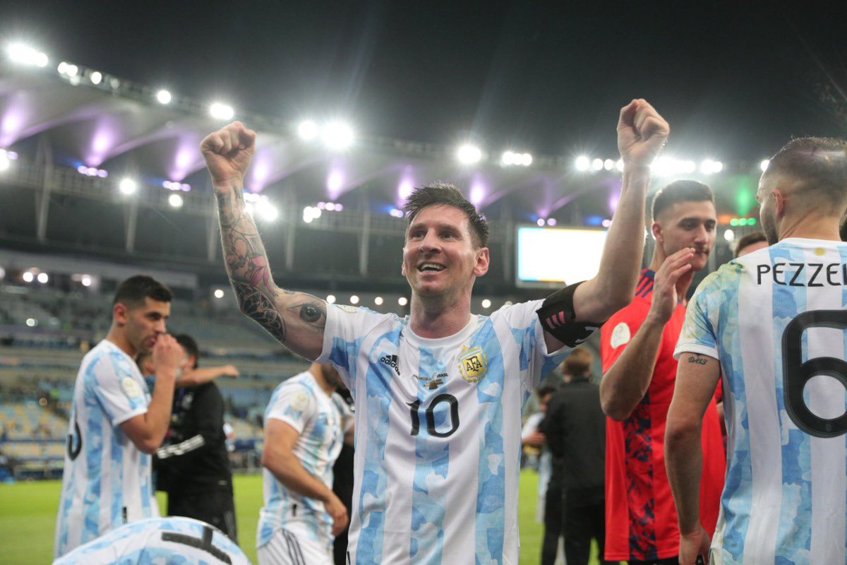 Hoy, 10 de Mayo. hace 10 meses… 🇦🇷🏆