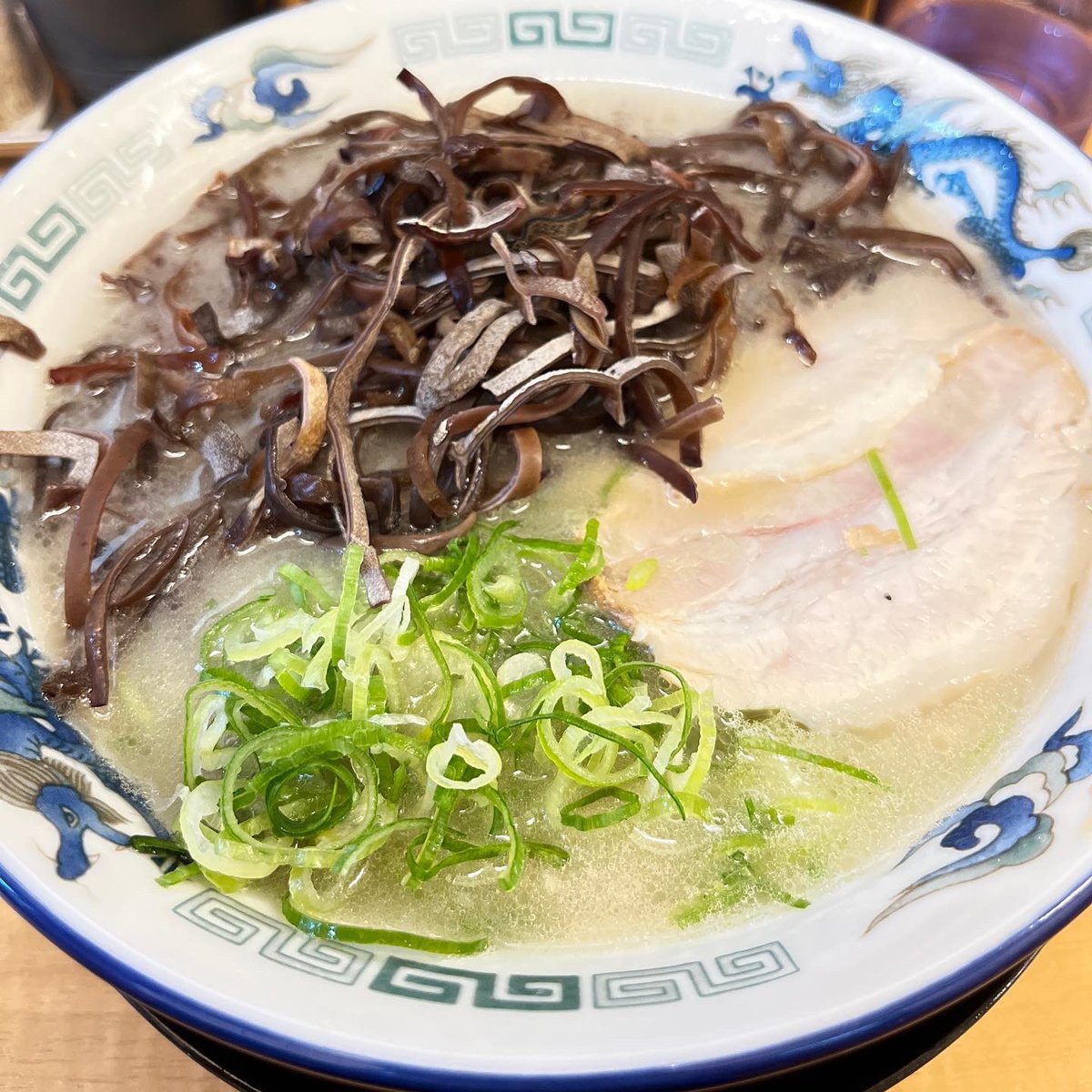 _EternalGaia's tweet photo. 昨日から博多に✨
ラーメンをガッツリいただいたので朝ラン🏃‍♂️
ゴミひとつない綺麗な公園でした👏
#朝ラン #永遠の地球 #未来へつなぐ #子供たちへ #1run1clean up https://t.co/6trRCy3lBk