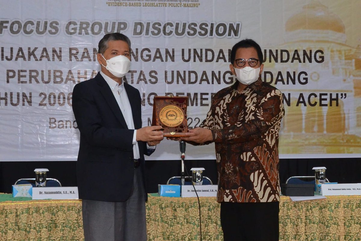 DPR_RI's tweet photo. Badan Keahlian Sekretariat Jenderal DPR RI DPR RI menggelar FGD dengan tema "Arah Kebijakan Rancangan Undang-Undang Tentang Perubahan Atas Undang-Undang Nomor 11 Tahun 2006 Tentang Pemerintahan Aceh", di Universitas Syiah Kuala Banda Aceh, Selasa, 10 Mei 2022. #SetjenDPR #BKDPR https://t.co/JAYUQXM0nG