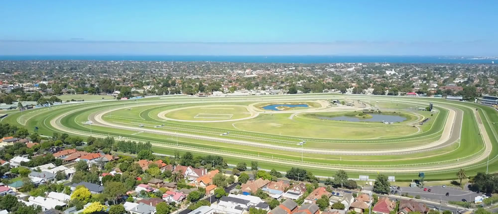 RSN927's tweet photo. Miss #RacingPulse with @m_felgate this morning?
@MelbRacingClub General Manager of Racetracks #JasonKerr joined #RacingPulse with @m_felgate & @Mattunchained to discuss the proposed changes for the Caulfield track.
🎧 https://t.co/inWHYZ8hPC https://t.co/Zu4CIHs6iY