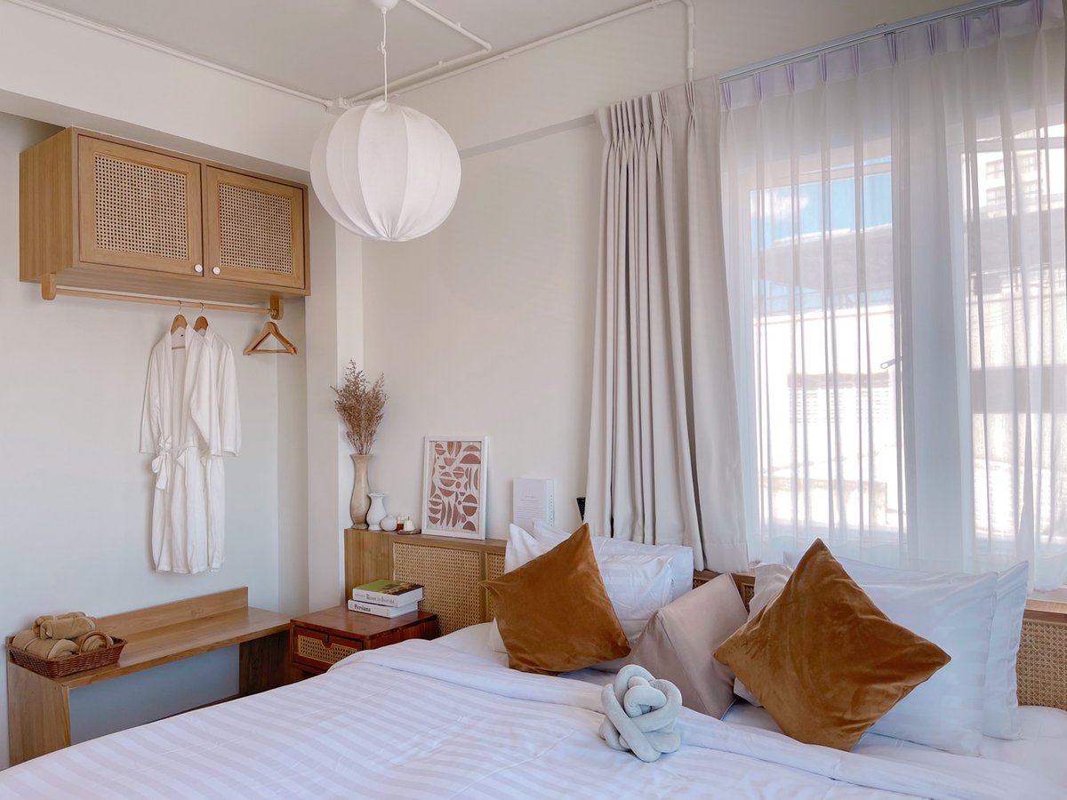 muanhotel's tweet photo. #ที่พักเชียงใหม่ สไตล์มินิมอล ตรงข้ามกับประตูท่าแพ ใกล้สถานที่ท่องเที่ยวแถมเดินทางสะดวกมาก ราคาไม่แพง ใครมีแพลนมาเชียงใหม่ช่วงนี้แนะนำที่นี้เลยน๊าา 😘
📍พิกัด : โรงแรมม่วน เชียงใหม่ 
@Review_Thailand #รีวิวเชียงใหม่ https://t.co/LIOp0tObet