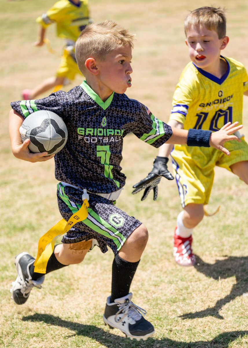 AllCityTowingAZ's tweet photo. Hey @TomBrady & @UnderArmour .. how about our 6 year old Brady taking it to the house yesterday AM in Scottsdale? #future #gridiron #pick199 ##GOAT𓃵 https://t.co/NKjY5sMELF
