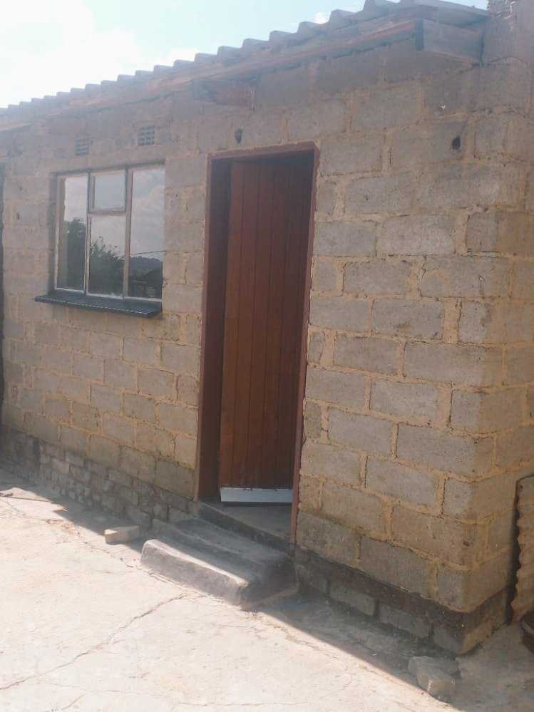 WanderBooi's tweet photo. ROOM FOR RENTAL AVAILABLE...

ADDRESS: Mangrove St, Ebony Park, Midrand, 1632 
•PrePaid Electricity Meter Included

Short-term &amp; month-to-month rental available. For more information call➡️ +27 61 645 2822 Or Text Via WhatsApp🔗 https://t.co/YwVYEuKUfR OR https://t.co/g9tDBVPFYE https://t.co/AyRi4bbkol