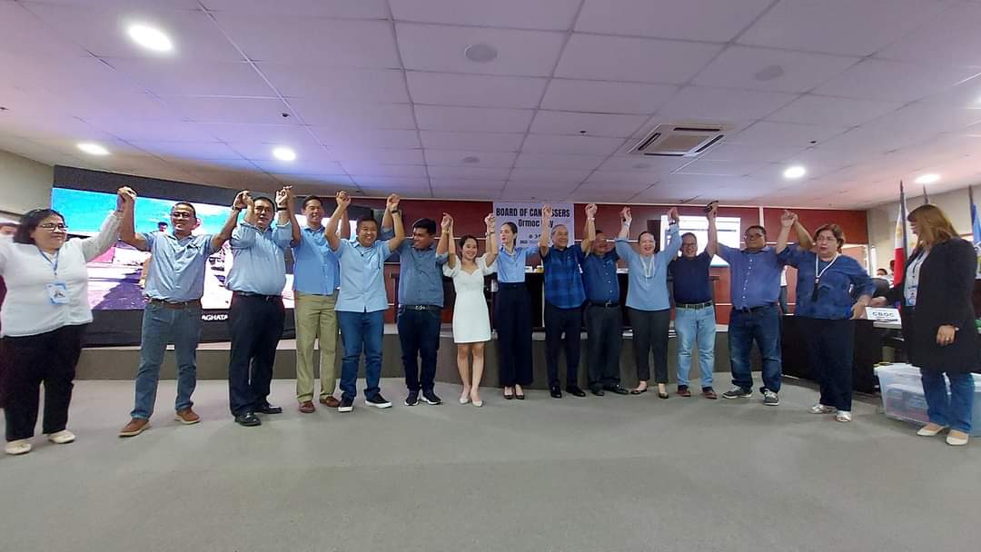 DailyTaga's tweet photo. Giproklamar na ang midaog sa Ormoc City. Congratulations to Cong. Lucy Torres-Gomez og kaubanan sa ODT. https://t.co/DpTYSGJtmB