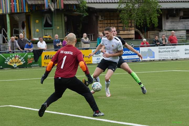 TuSKinzigtal's tweet photo. 5:0 Niederlage gegen einen viel zu starken SV Oberwolfach. Die Wolftäler stehen hiermit mit einem Bein in der Kreisliga A https://t.co/nSWqdDVTS6