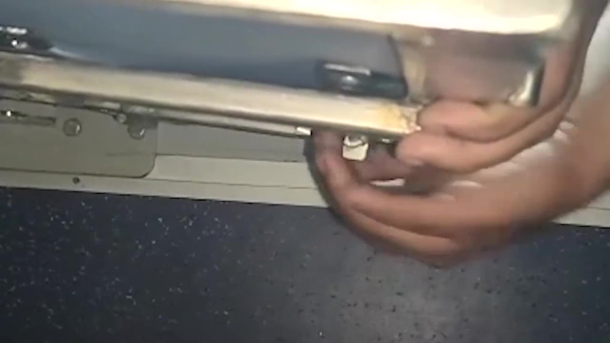 ANI's tweet photo. Delhi Division, Northern Railways introduces 'Baby Berth' on a trial basis in selected trains for facilitating mothers to comfortably sleep along with their infants. https://t.co/0Jn6nExjgg