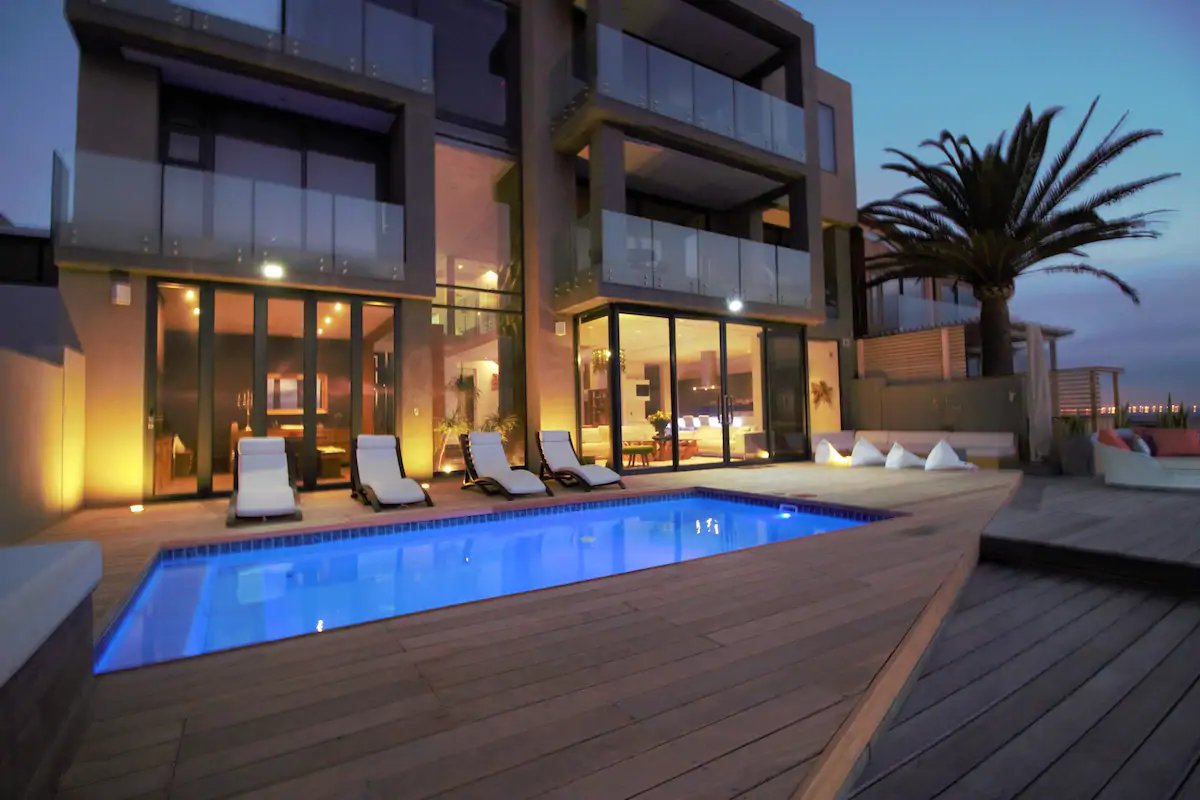 hadestays's tweet photo. Beach Front Luxury Villa in Langstrand, Namibia will cost you US$420/night. Hosts 8 guests. Perfect for family vacay, office retreat it has a working area.
Link: https://t.co/wNmbPbfhP3
#HadeLux #Africa #Namibia https://t.co/p1ZNpT1lrC