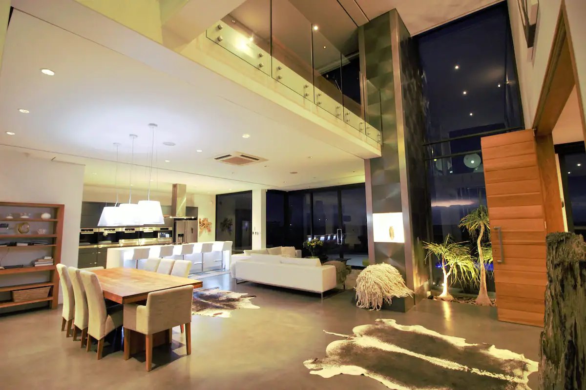 hadestays's tweet photo. Beach Front Luxury Villa in Langstrand, Namibia will cost you US$420/night. Hosts 8 guests. Perfect for family vacay, office retreat it has a working area.
Link: https://t.co/wNmbPbfhP3
#HadeLux #Africa #Namibia https://t.co/p1ZNpT1lrC