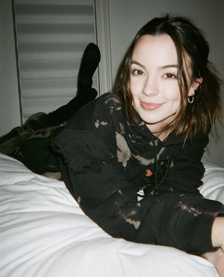 filesnessa's tweet image. hi !! this is account is dedicated to vanessa merrell 1/2 half of the merrell twins ˚ ༘♡ ⋆｡˚