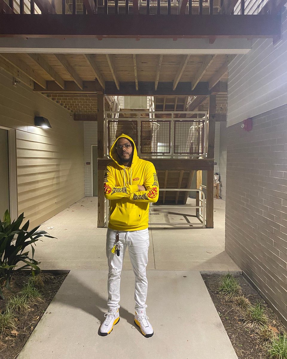 Dayrizzy1's tweet photo. Stay Lit 🔥 😎😈 https://t.co/2Kt0ccUeCx