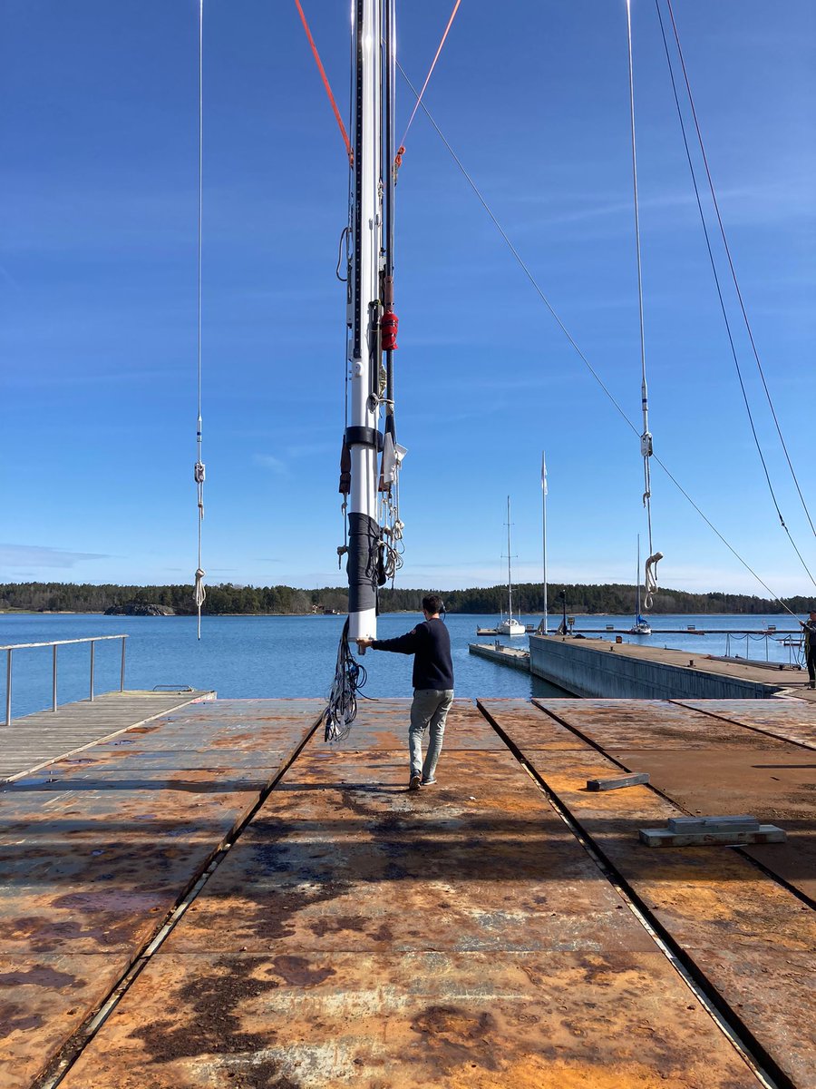 RSBRigging's tweet photo. Mark has been back in Sweden to step 2007 built Spirit Yacht 100, S/Y Gaia... It's always a challenge to beat the weather but the step was timed and organised perfectly... Great work.

#spirityachts | #superyacht | #yacht | #sailing | #sailingyachts | #rigstep | #gaia | https://t.co/MsOgrI66Bk