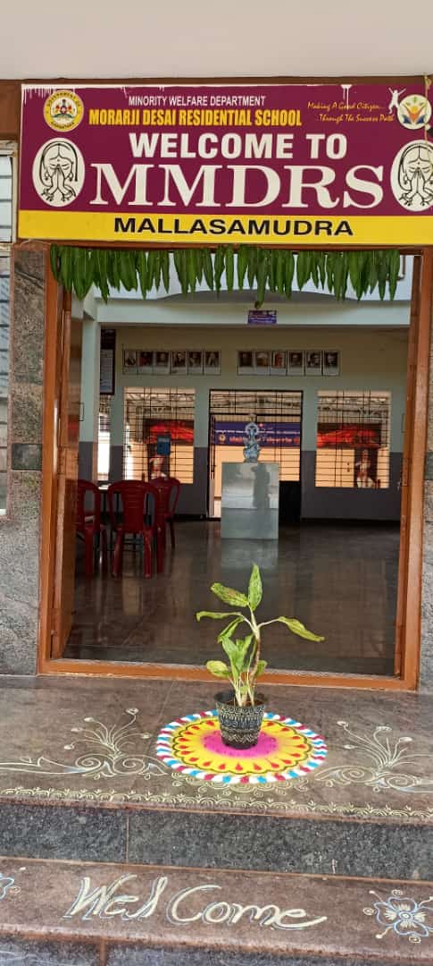 DOMGOK's tweet photo. Minority Welfare Department goes the extra mile to ensure quality education in our schools. 
Here is a glimpse into the four-day orientation programme for the Kannada and English language teachers of our MDRS and MAM schools held in the Gadag and Dharwad districts. 

(1/2) https://t.co/e3QMSgAqRz