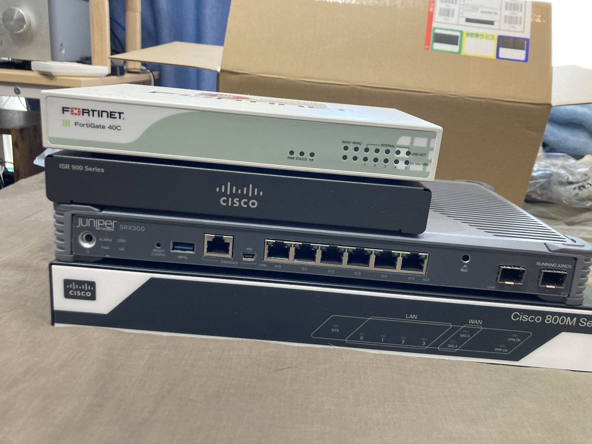 【稼働実績有】Cisco C921J-4P ルーター 自宅用ルータが届いた！C921J-4P サイズ的に、横幅は FortiGate 40C と