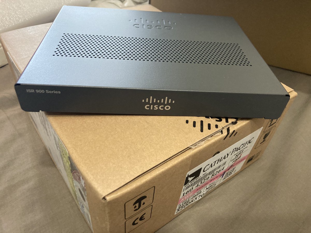 自宅用ルータが届いた！C921J-4P サイズ的に、横幅は FortiGate 40C と