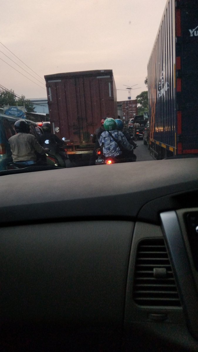 dv_liem's tweet photo. Macet coi😮‍💨 https://t.co/1GaFtX4zVu